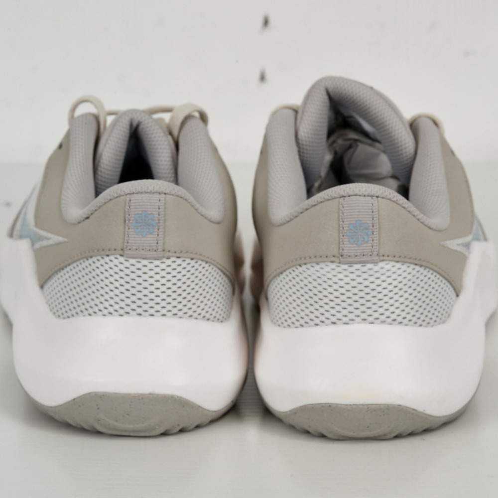 Nike Legend Essential 3 NN Women's 11 Running Shoes DM1119 008 - Picture 7 of 9